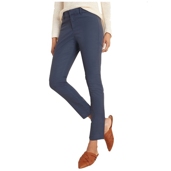 Old Navy Pants - Old Navy Pixie Chino- Ankle Length- Blue size 16